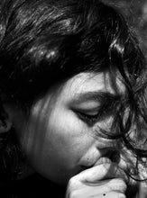 Afbeelding in Gallery-weergave laden, Zwart-wit Close-up Foto voor Mashid Mohadjerin