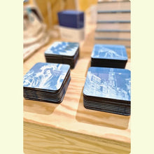 Afbeelding in Gallery-weergave laden, set van 4 onderzetters met beelden uit de FOMU collectie - negatief/duotoon