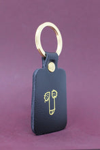 Afbeelding in Gallery-weergave laden, Willy sleutelhanger in black
