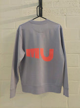 Afbeelding in Gallery-weergave laden, Achterkant van de FOMU Sweater - Stanley en Stella Changer 2.0