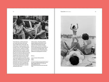 Afbeelding in Gallery-weergave laden, Susan Meiselas - Mediations - signed copie
