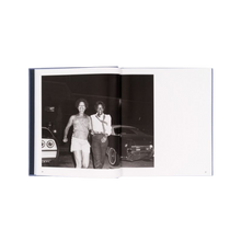 Afbeelding in Gallery-weergave laden, Carrie Mae Weems - The Heart of the Matter | Fotoboek