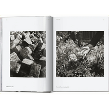 Afbeelding in Gallery-weergave laden, Robert Doisneau. Paris. 45th Ed.