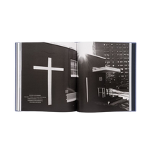 Afbeelding in Gallery-weergave laden, Carrie Mae Weems - The Heart of the Matter | Fotoboek