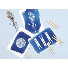 Afbeelding in Gallery-weergave laden, DIY Cyanotype kit postcards