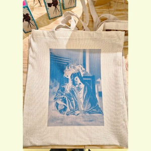 totebag met duotoonportret van Marguerite Khnopff