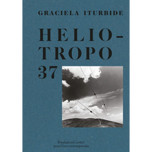 Afbeelding in Gallery-weergave laden, Cover van het boek Heliotropo 37 van Graciela Iturbide, uitgegeven door de Fondation Cartier pour l'art contemporain