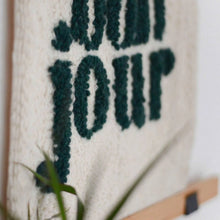 Afbeelding in Gallery-weergave laden, DIY Punch Needle Kit - Bonjour