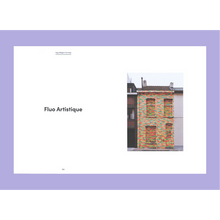 Afbeelding in Gallery-weergave laden, Pagina uit Ugly Belgian Houses: huis met een bontgekleurde gevel, onderschrift Fluo Artistique