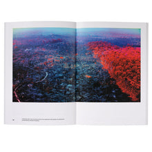 Afbeelding in Gallery-weergave laden, Richard Mosse - Tate Photography Series 2:3