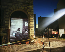 Afbeelding in Gallery-weergave laden, Shimon Attie&#39;s Writing on the Wall