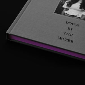 Robin de Puy - Down by the Water (EN-NL, )